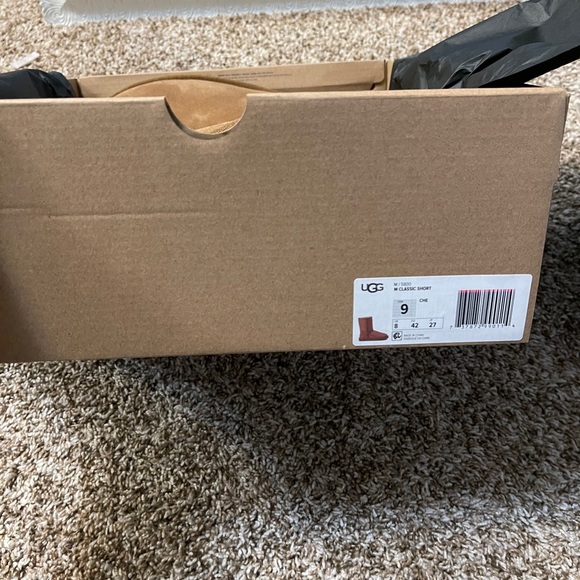 UGGs - Picture 2 of 5